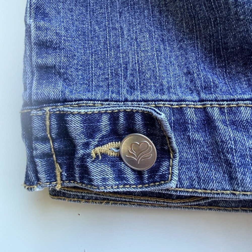 Women of Faith Denim Jacket M Blue Embroidered Button Front  Long Sleeve Pockets - Picture 9 of 9
